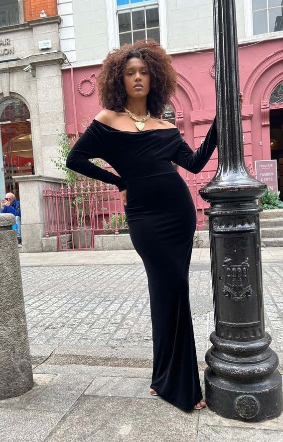 Harper Velvet Gown - Black