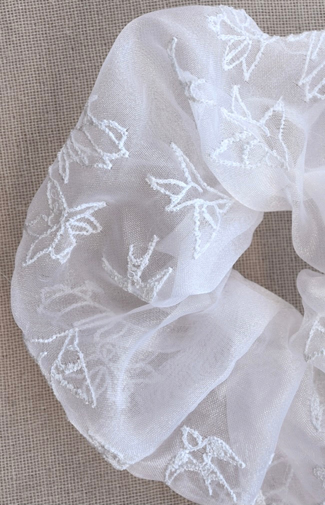 Wren Scrunchie - Ivory