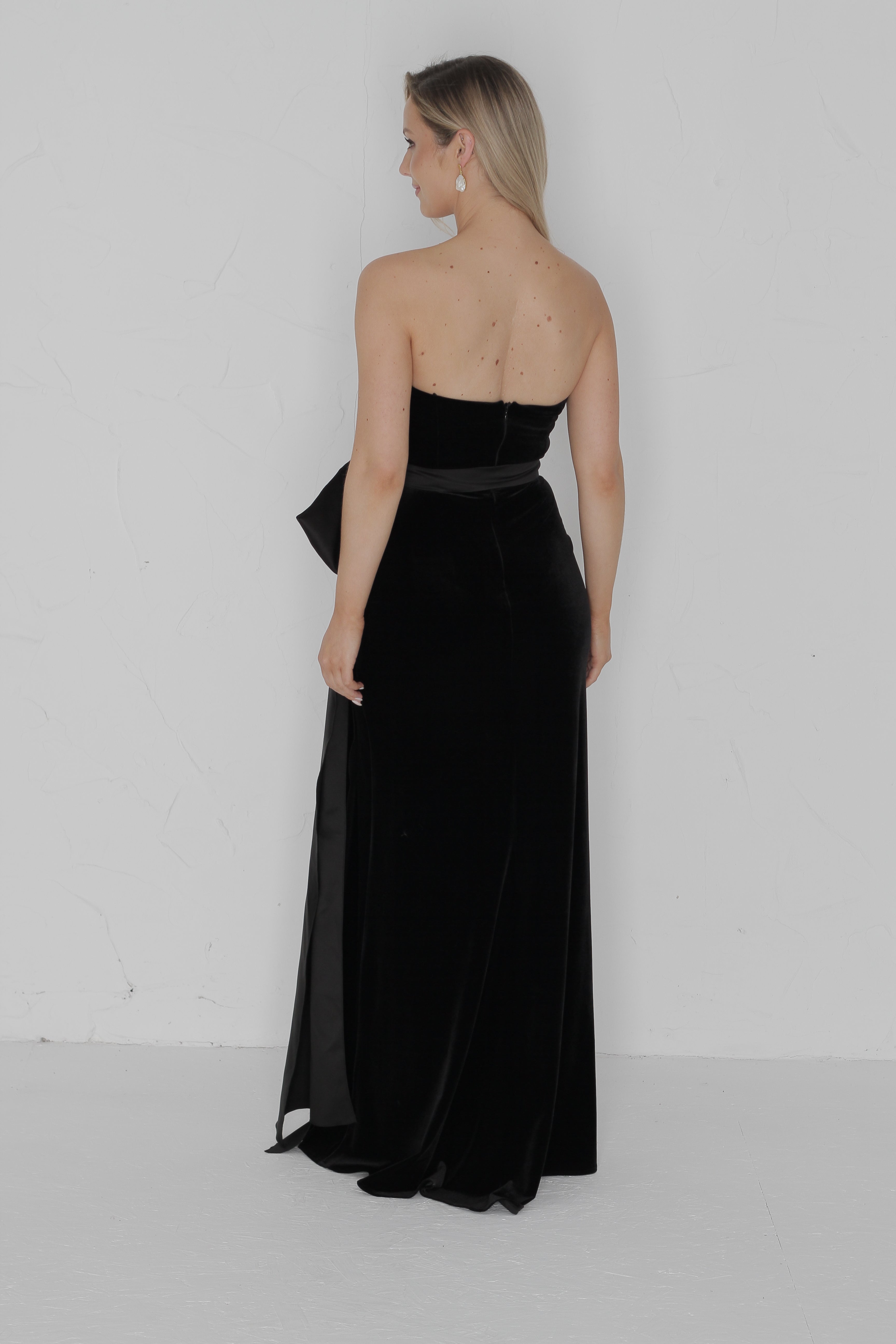 Rue Velvet Gown - Black