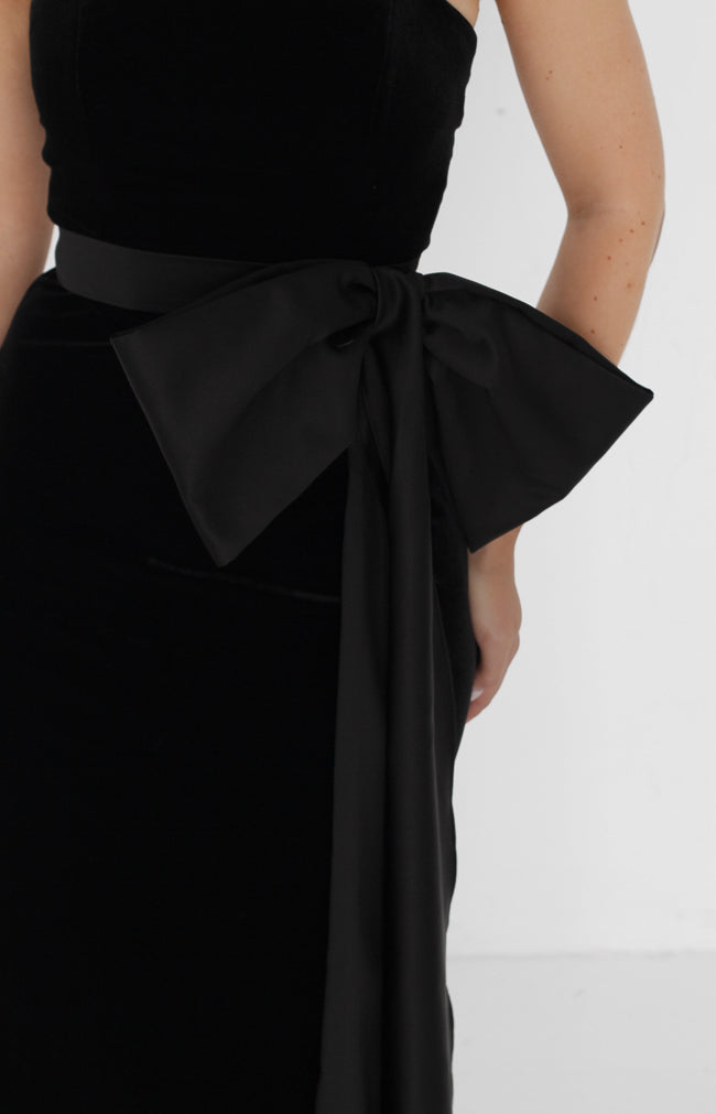 Rue Velvet Gown - Black