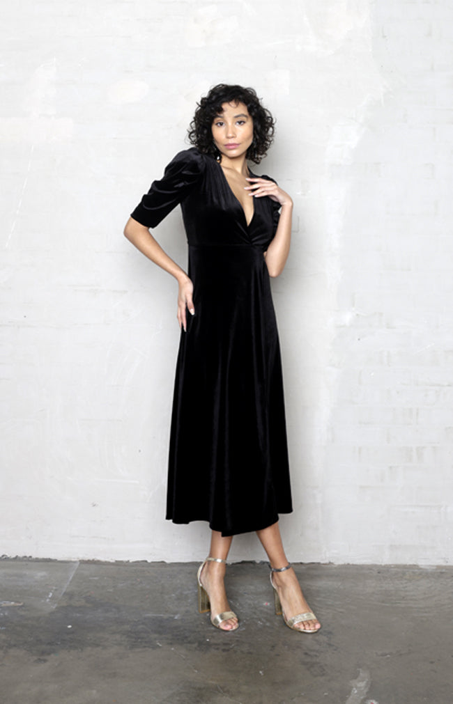 Mia Velvet Dress - Black