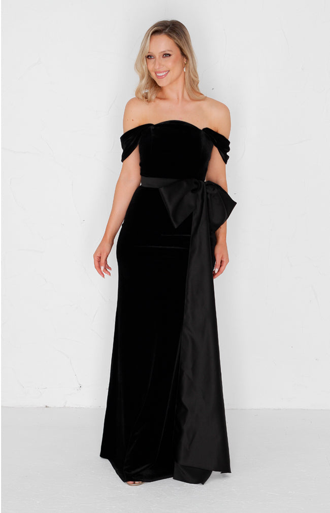 Rue Velvet  Gown - Black
