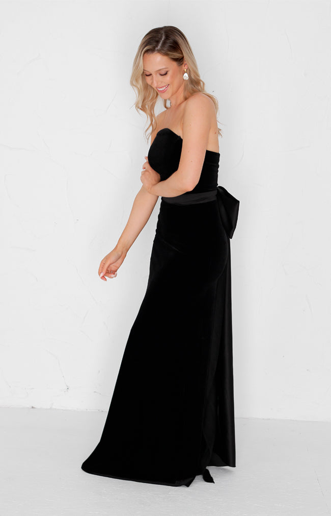 Rue Velvet  Gown - Black