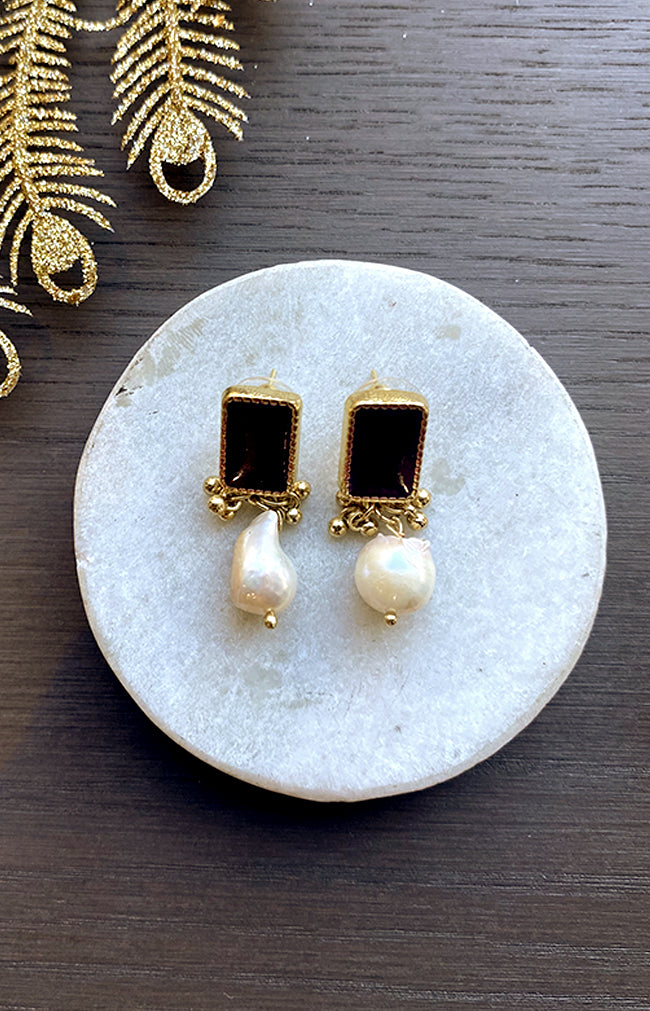 Nenet Earrings - Gold/Grape/Pearl