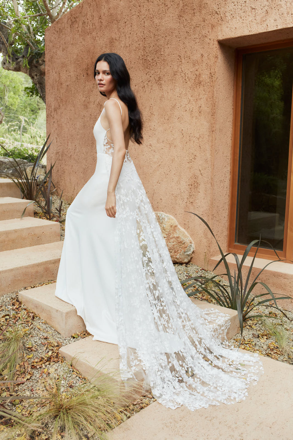 Yoko Bridal Gown Folkster