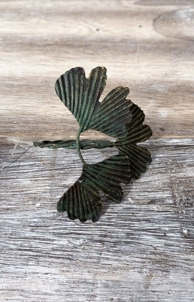 Antique Leaves Napkin Ring