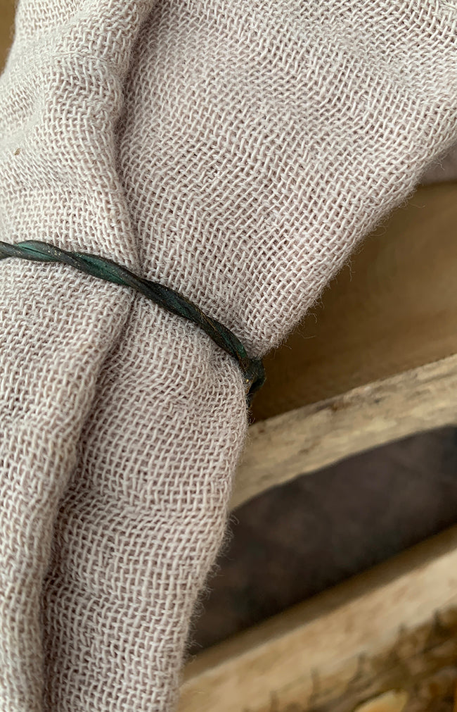 Antique Leaves Napkin Ring