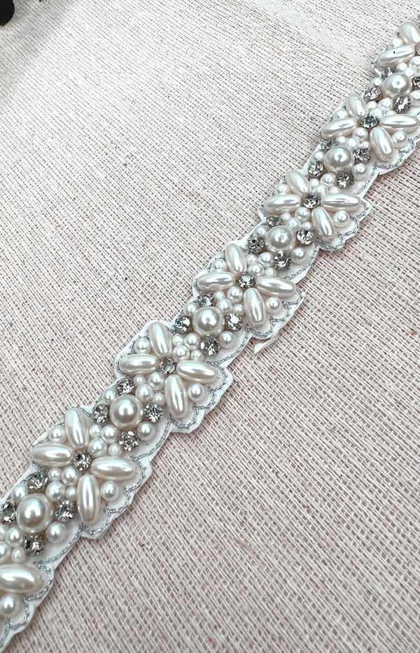 Mysie Beaded Belt - Ivory with Gold ribbon