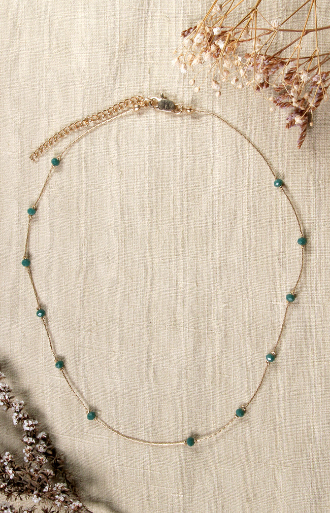 Necklace with green stones 05 - Gold